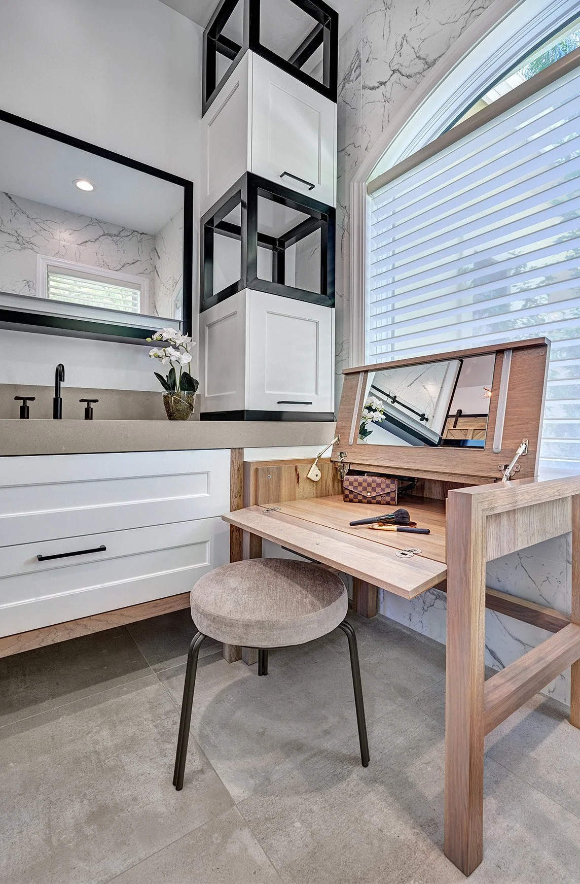 Primary bath remodel, double vanities, open wood cabinet legwork vanity end cap, makeup station, Robern medicine cabinets