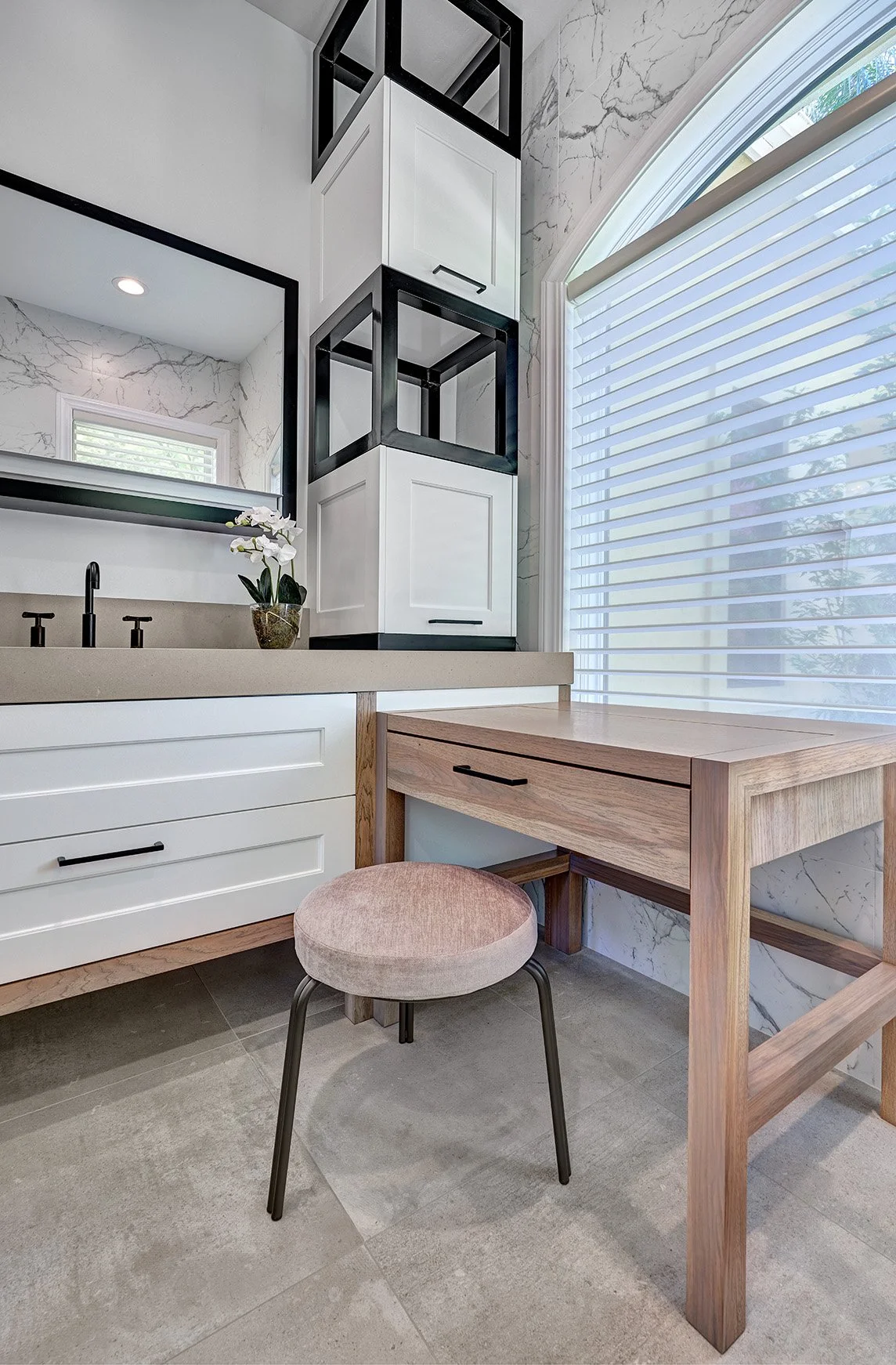 Primary bath remodel, double vanities, open wood cabinet legwork vanity end cap, makeup station, Robern medicine cabinets